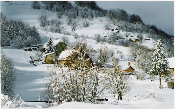 la chapelle et le hameau de la rivine de_martine_falcoz 